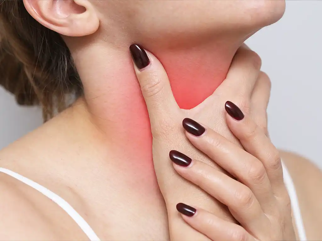 Tumore alla Gola: Sintomi, Cause, Diagnosi e Trattamenti Efficaci